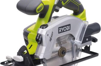 Notre test de la scie circulaire sans fil RYOBI RWSL1801M