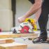 Comment couper des planches de grandes tailles avec votre scie circulaire ?